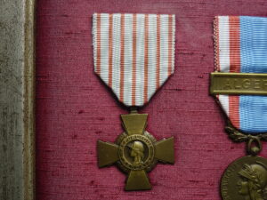Lot médailles croix combattant Algérie Afrique du Nord