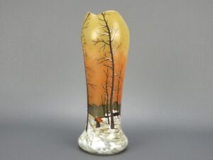 Vase émaillé Legras décor hiver neige