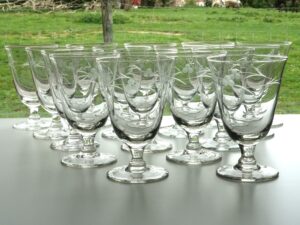 Portieux Meisenthal série de 16 verres cristal taillé