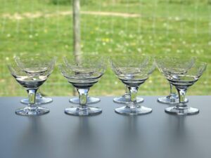 Portieux Meisenthal série de 8 coupes à champagnes