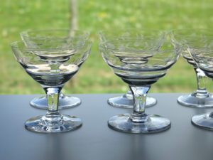 Portieux Meisenthal série de 8 coupes à champagnes