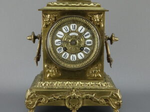 Pendule borne en bronze G Philippe Palais Royal